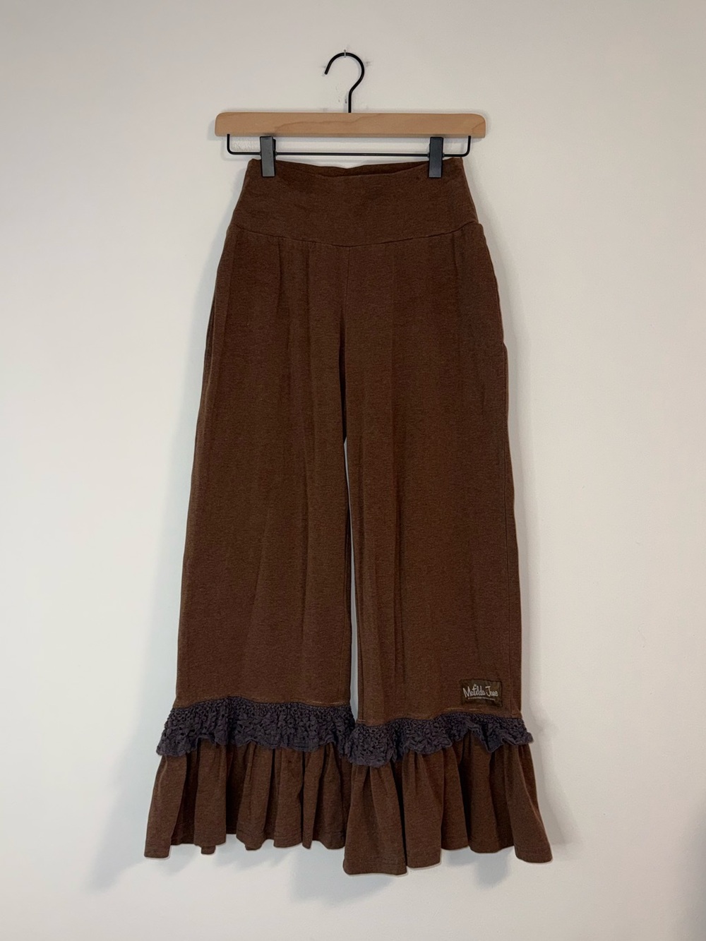 Matilda Jane Brown Ruffle Crochet Hem Cropped Wide Leg Pants Sz M